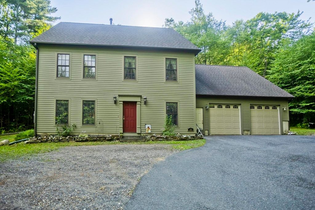 197 Bumstead Rd, Monson, MA 01057