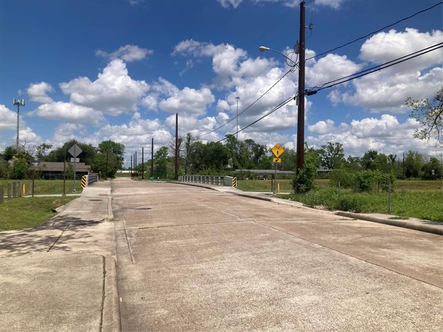 5004 Falls Street, Houston, TX 77026