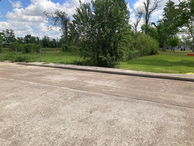 5004 Falls Street, Houston, TX 77026