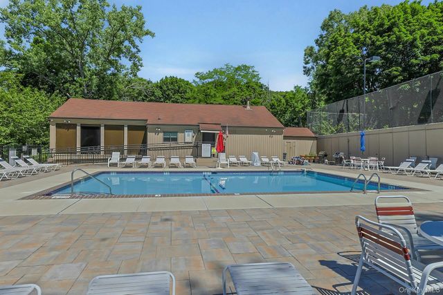 4 Steven Drive 1, Ossining, NY 10562