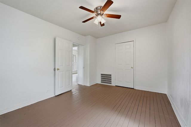 1105 W Hull Street, Denison, TX 75020