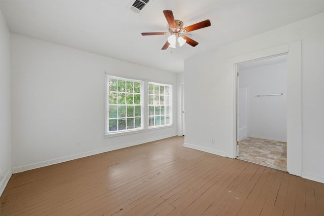 1105 W Hull Street, Denison, TX 75020