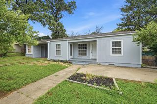 1105 W Hull Street, Denison, TX 75020