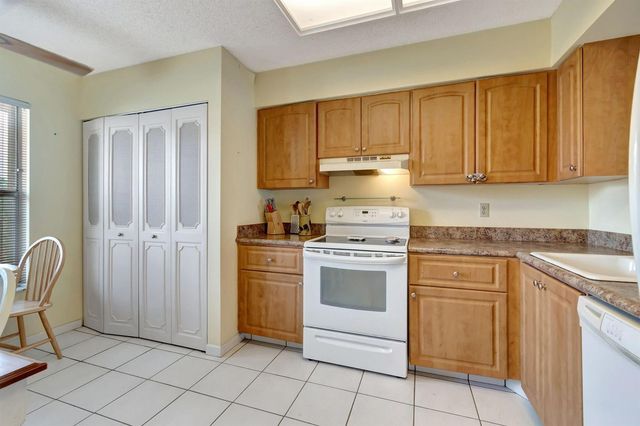 14575 Bonaire Boulevard 402, Delray Beach, FL 33446