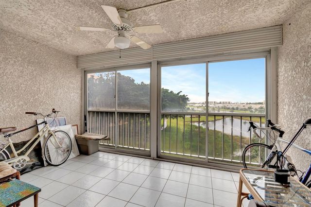 14575 Bonaire Boulevard 402, Delray Beach, FL 33446