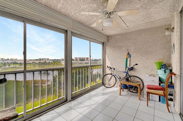 14575 Bonaire Boulevard 402, Delray Beach, FL 33446