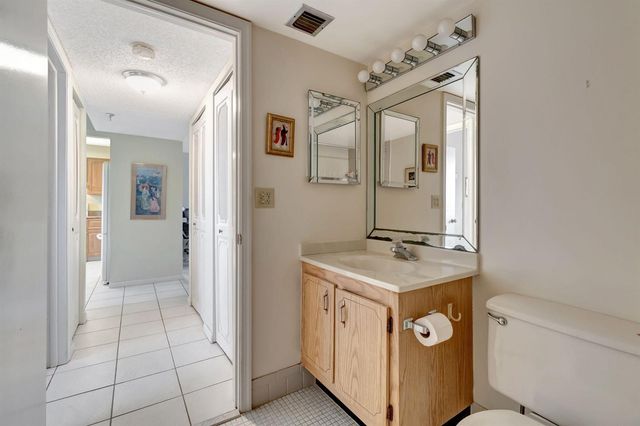 14575 Bonaire Boulevard 402, Delray Beach, FL 33446