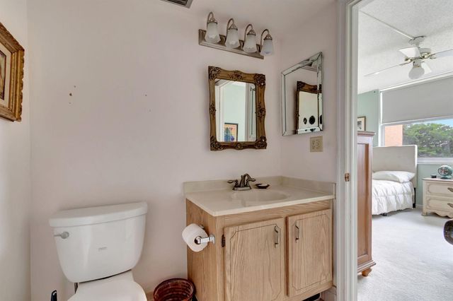 14575 Bonaire Boulevard 402, Delray Beach, FL 33446