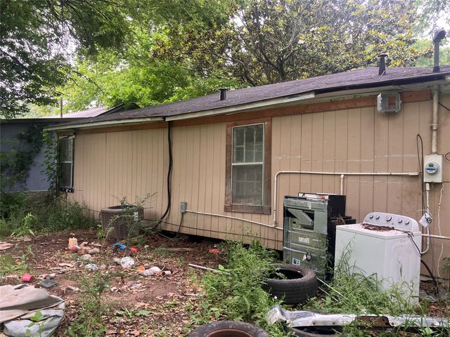 7019 Golden Meadows Road, Greenwood, LA 71033