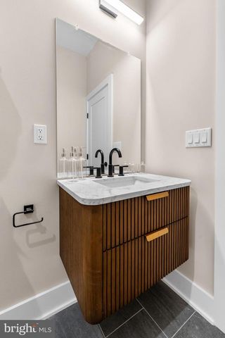 909 EMILY ST, Philadelphia, PA 19148