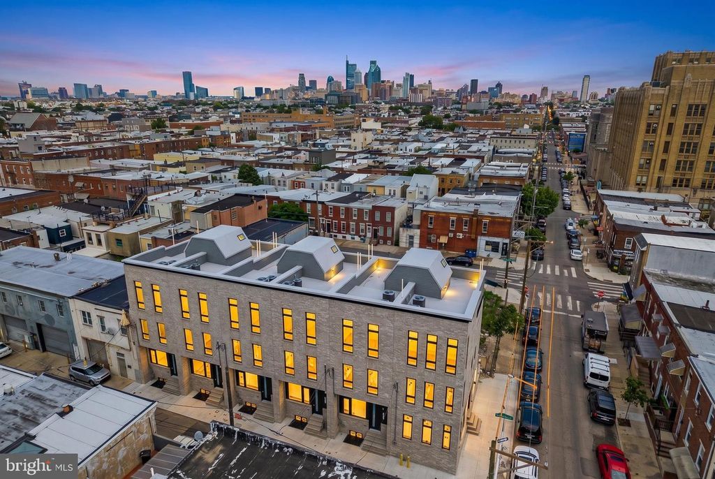 909 EMILY ST, Philadelphia, PA 19148