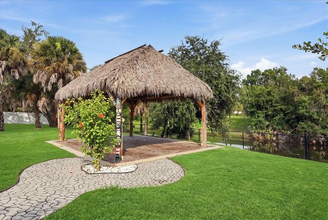 281 PEMBROKE DRIVE, Port Charlotte, FL 33954