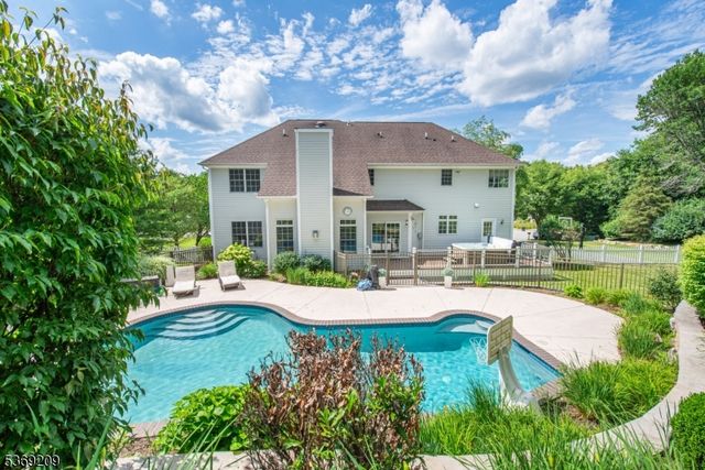 6 Perin Pl, Roxbury Twp., NJ 07876