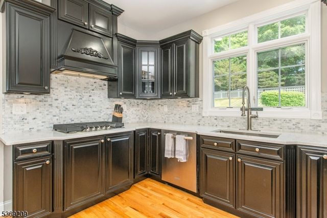 6 Perin Pl, Roxbury Twp., NJ 07876