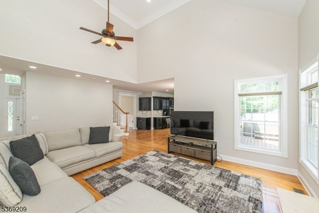 6 Perin Pl, Roxbury Twp., NJ 07876