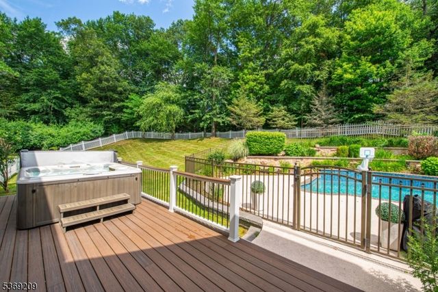 6 Perin Pl, Roxbury Twp., NJ 07876