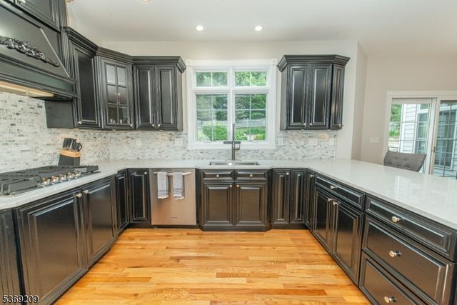 6 Perin Pl, Roxbury Twp., NJ 07876