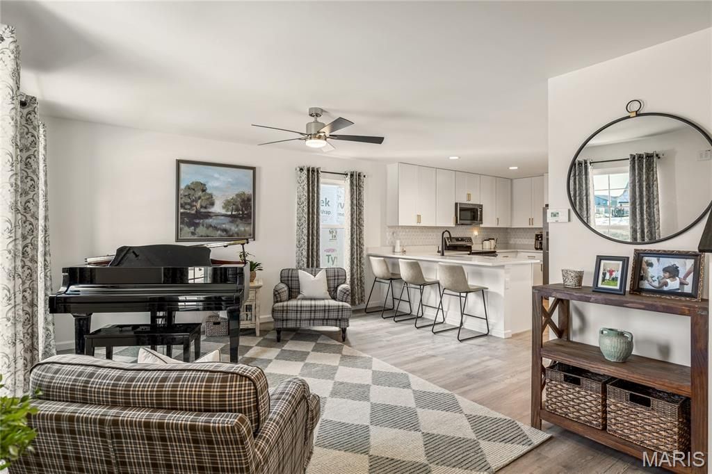 324 Fall Harvest Parkway, O'fallon, MO 63385