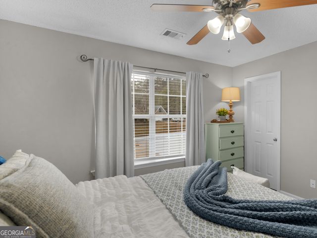 527 Gallantry Trail, Mcdonough, GA 30252