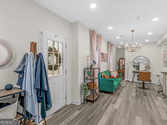 527 Gallantry Trail, Mcdonough, GA 30252