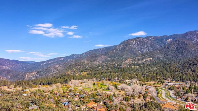 2800 Yukon Way, Pine Mountain Club, CA 93222