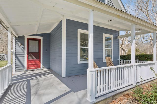 2100 Bay Avenue, Mattituck, NY 11952