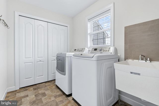 5253 SUMMERFIELD DR, Mount Joy, PA 17552