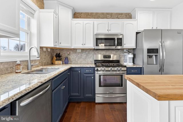 5253 SUMMERFIELD DR, Mount Joy, PA 17552