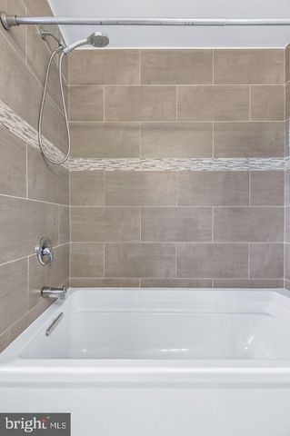 5253 SUMMERFIELD DR, Mount Joy, PA 17552