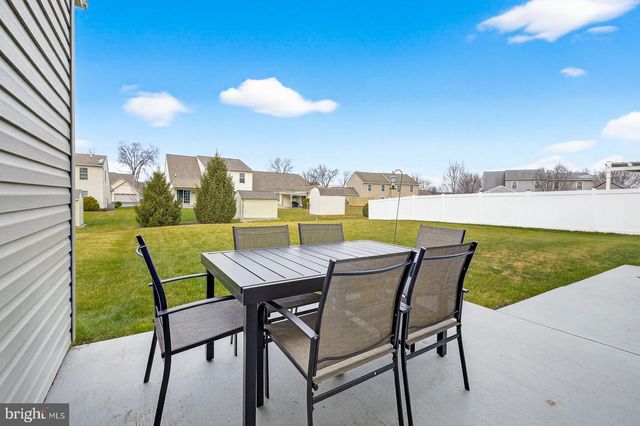 5253 SUMMERFIELD DR, Mount Joy, PA 17552