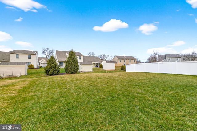 5253 SUMMERFIELD DR, Mount Joy, PA 17552