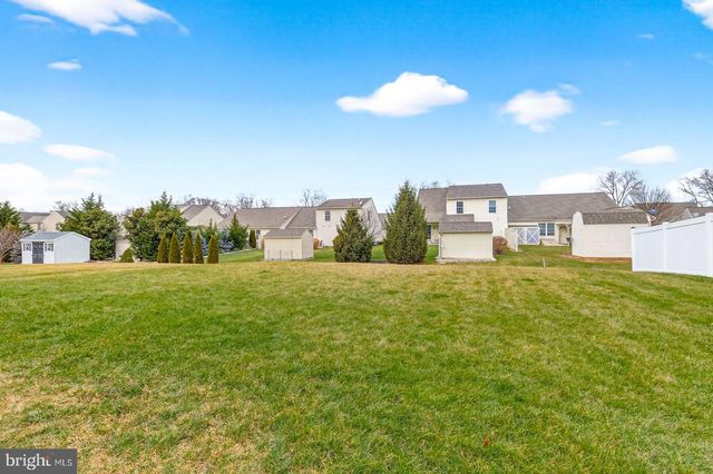 5253 SUMMERFIELD DR, Mount Joy, PA 17552