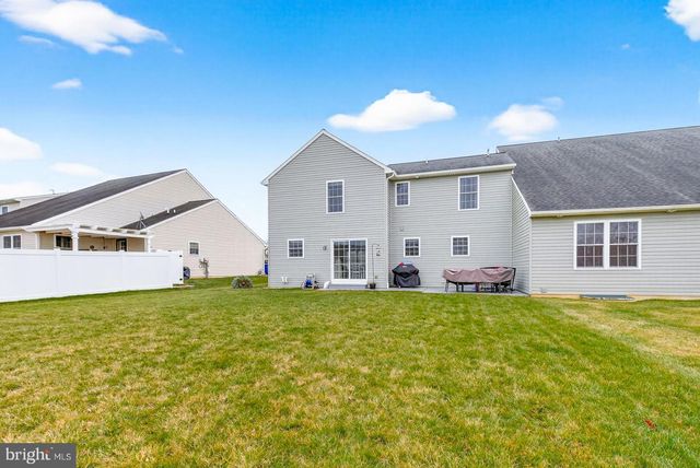 5253 SUMMERFIELD DR, Mount Joy, PA 17552