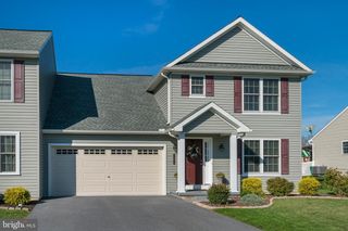 5253 SUMMERFIELD DR, Mount Joy, PA 17552