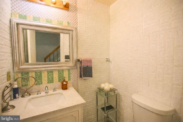 8752 RITCHBORO RD, District Heights, MD 20747