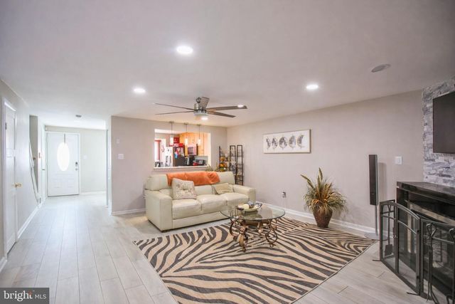 8752 RITCHBORO RD, District Heights, MD 20747