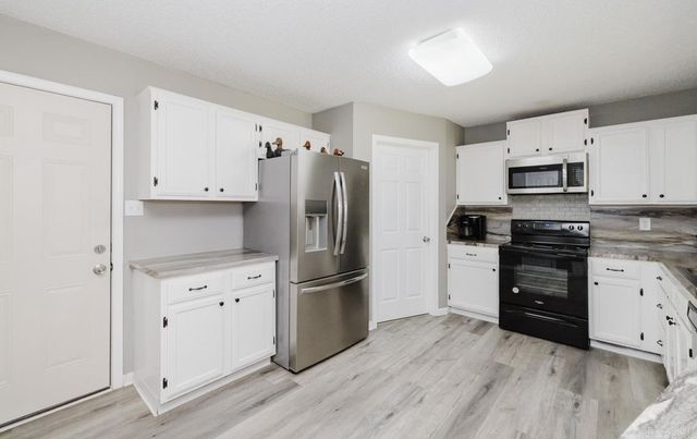 109 Honeysuckle Hills Drive, Redfield, AR 72132