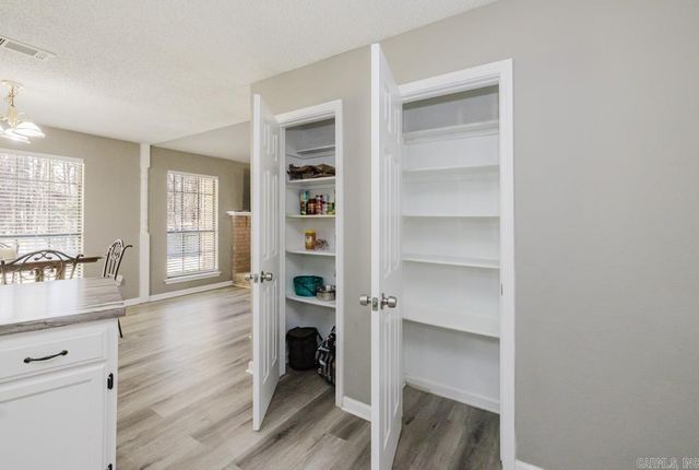 109 Honeysuckle Hills Drive, Redfield, AR 72132