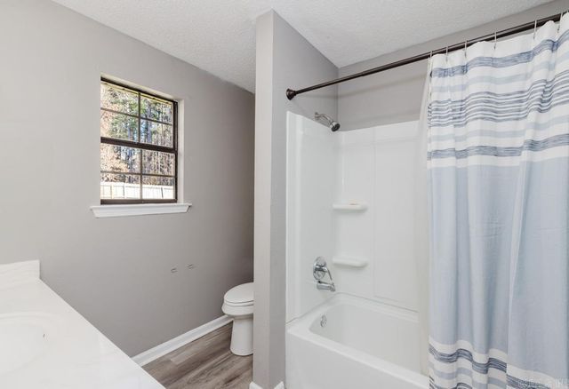 109 Honeysuckle Hills Drive, Redfield, AR 72132