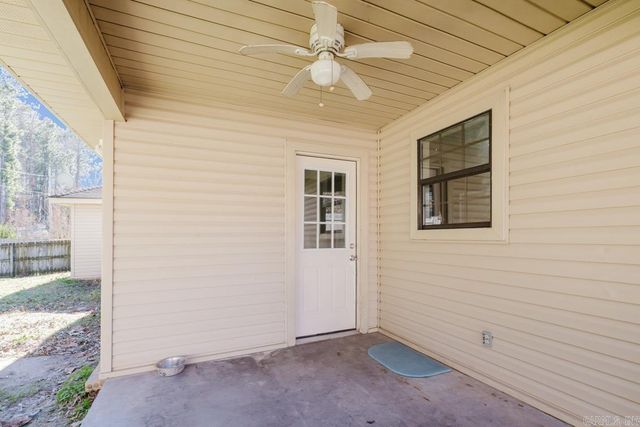 109 Honeysuckle Hills Drive, Redfield, AR 72132