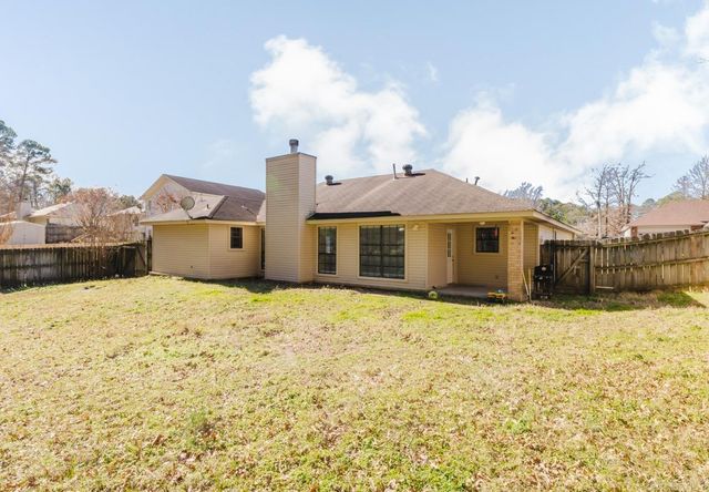 109 Honeysuckle Hills Drive, Redfield, AR 72132