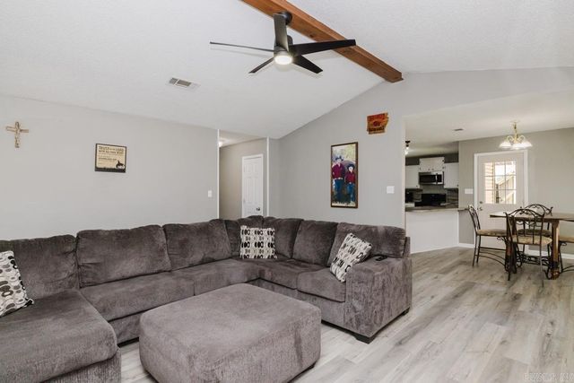 109 Honeysuckle Hills Drive, Redfield, AR 72132