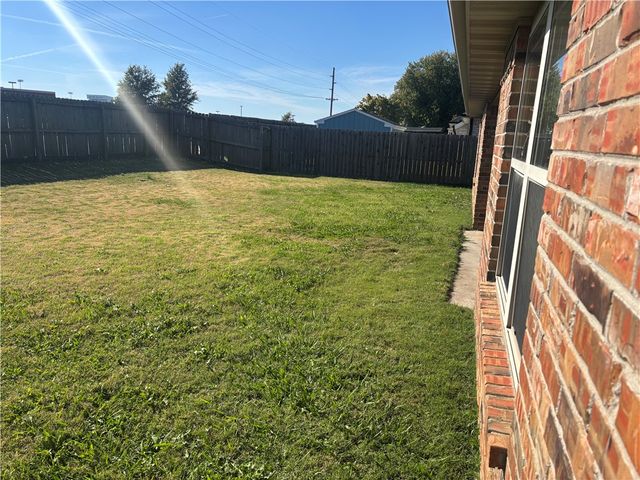 7351 Haydens Way, Springdale, AR 72762