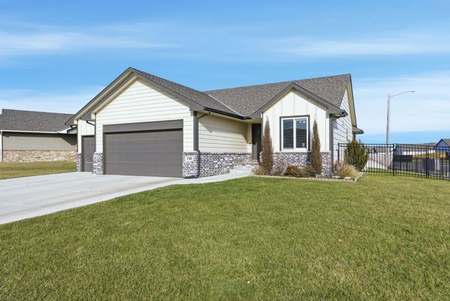 1702 N Kentucky Ln, Wichita, KS 67235