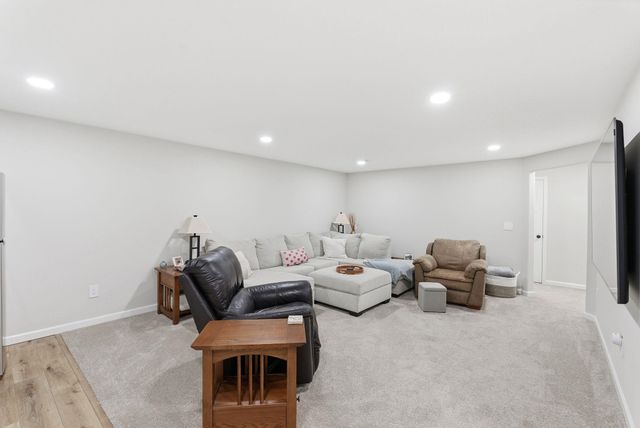 1702 N Kentucky Ln, Wichita, KS 67235