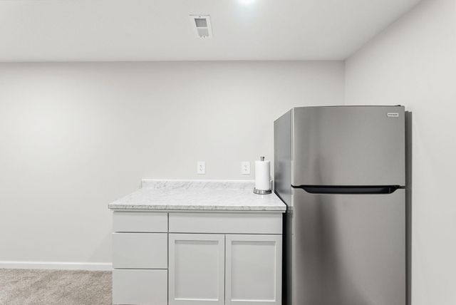 1702 N Kentucky Ln, Wichita, KS 67235