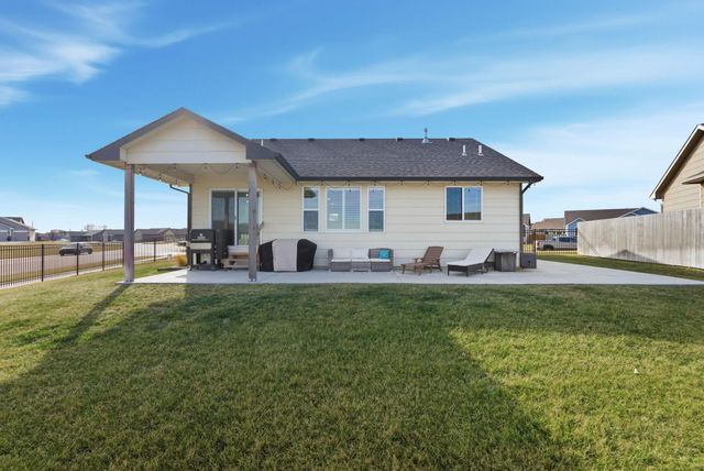 1702 N Kentucky Ln, Wichita, KS 67235