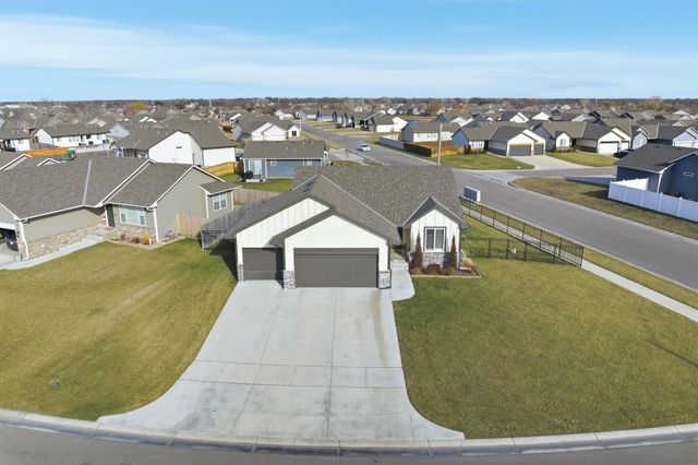 1702 N Kentucky Ln, Wichita, KS 67235