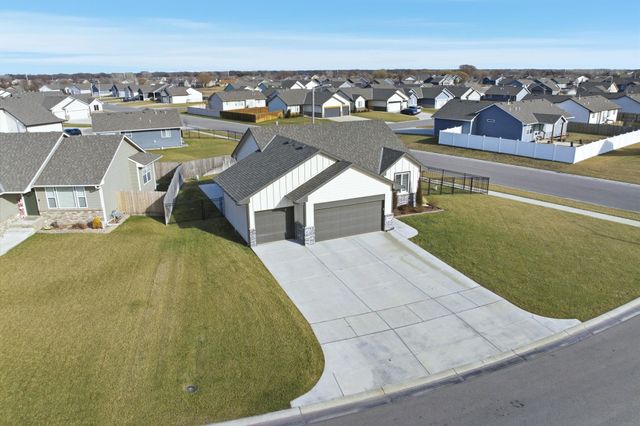 1702 N Kentucky Ln, Wichita, KS 67235