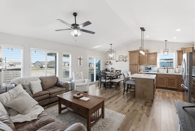 1702 N Kentucky Ln, Wichita, KS 67235